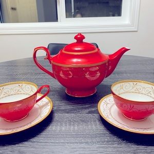REGAL RED TEAVANA TEA SET ❤️